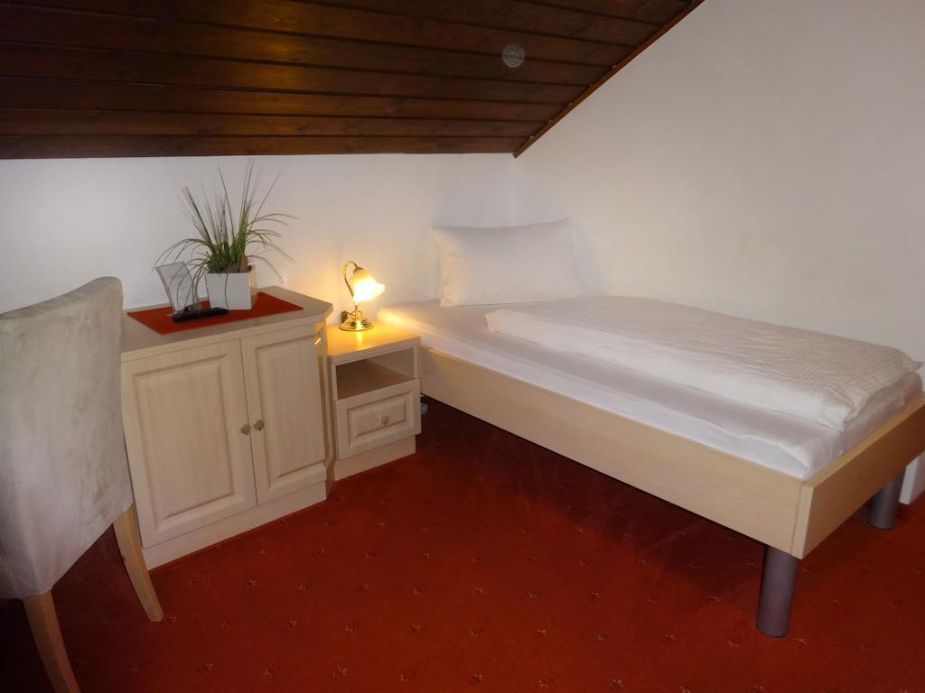 Pension Scherwirt Hotel Graz Ruang foto